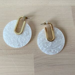 Mother of Pearl Colored, Chic & Casual Earrings